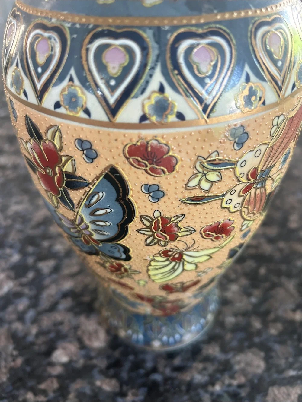 CHINE VASE SATSUMA STYLE FLORAL WITH FLOWES, BUTTERFLIES AND BIRDS 12